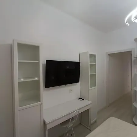 Melody Breeze Apartments-sanremo Apartment